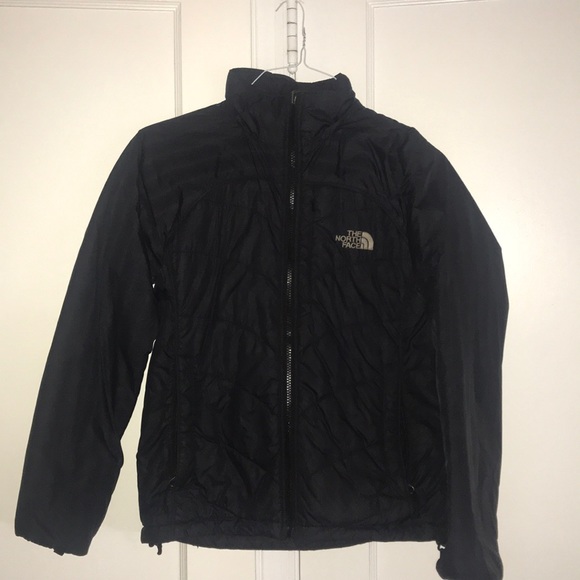 Light north face puffer jacket.